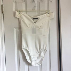 BOOHOO || Emma Sweetheart Off-Shoulder Bodysuit